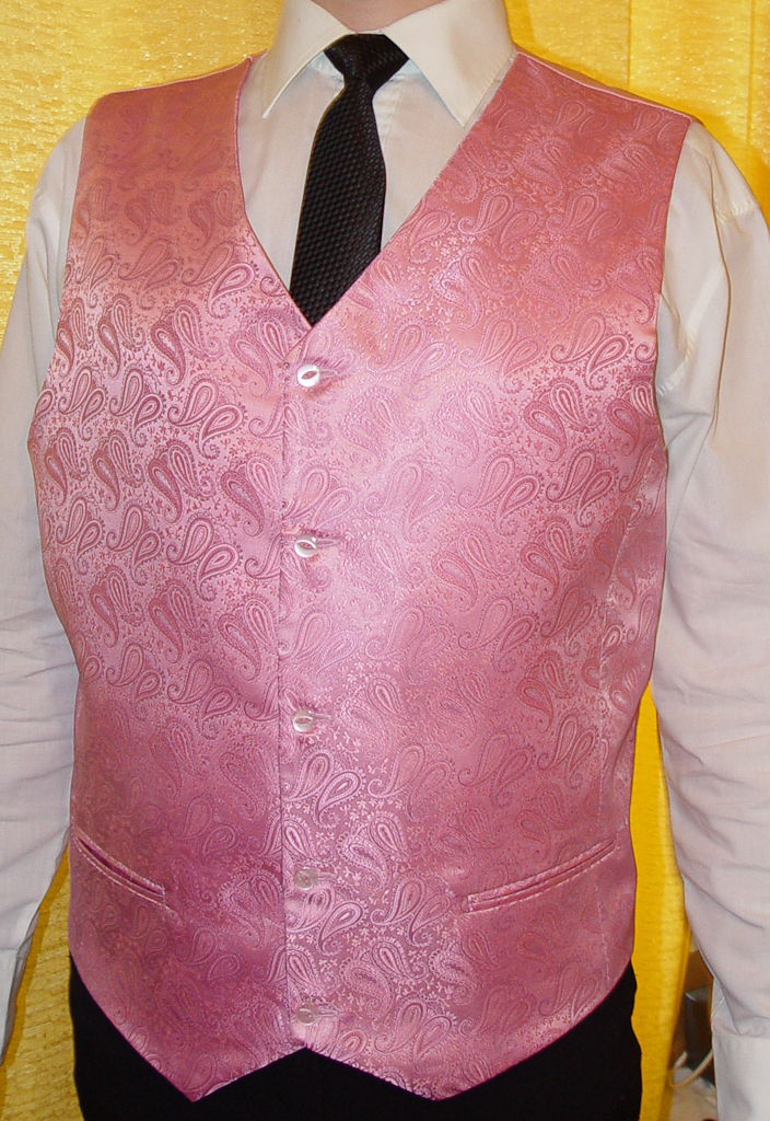 Жилет мужской — расцветка розовые «огурцы», с галстуком «Селёдочка»